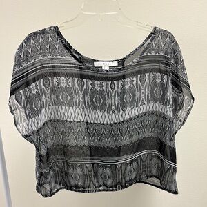 Forever 21 Black and Gray Dolman Sleeve Crop Blouse
